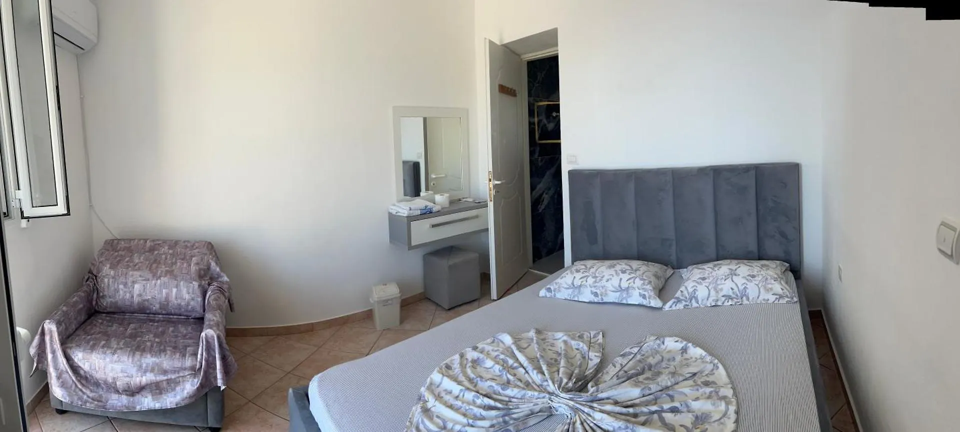 Dina House Hotel Himare