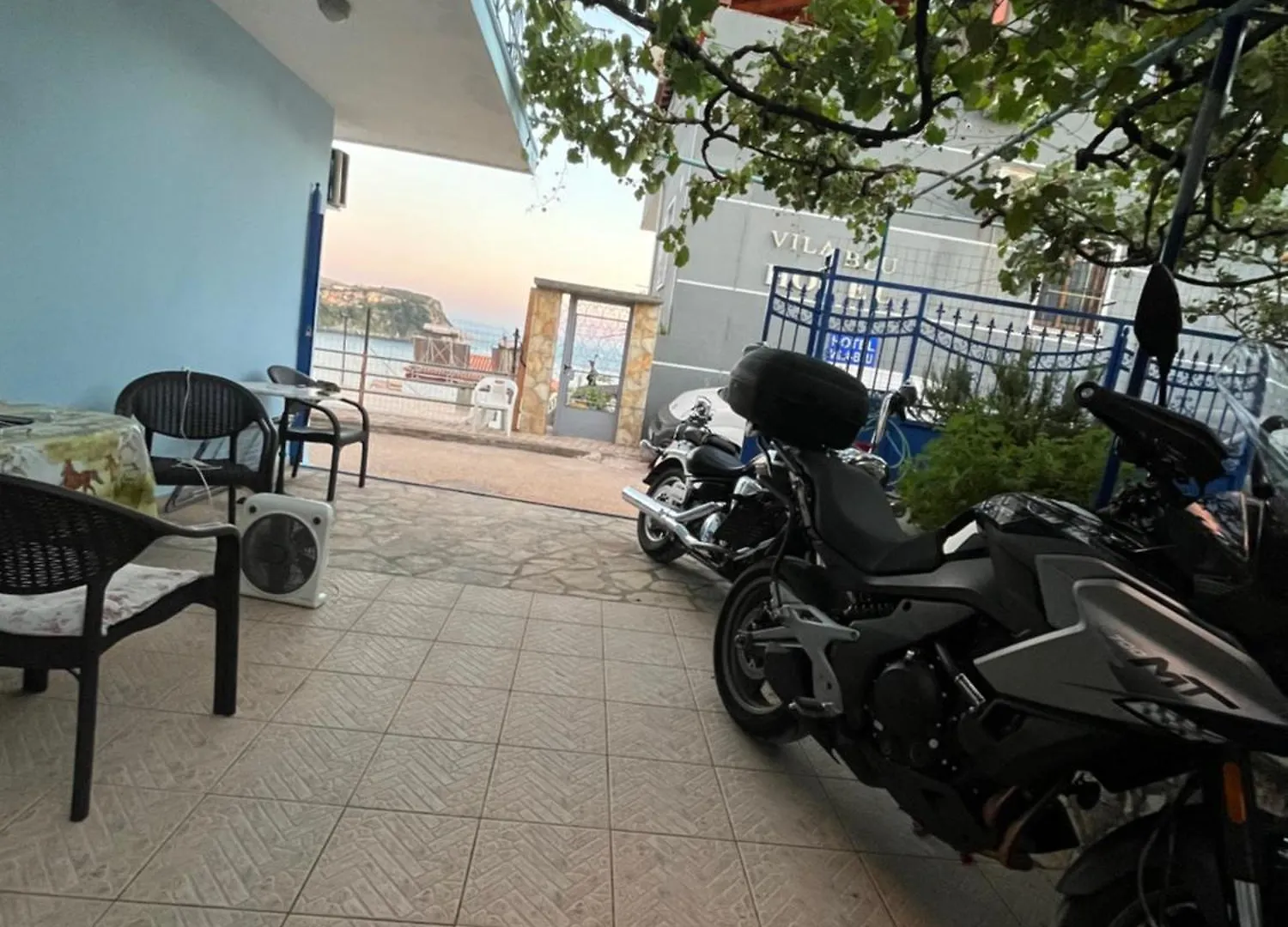 Dina House Hotel Himare